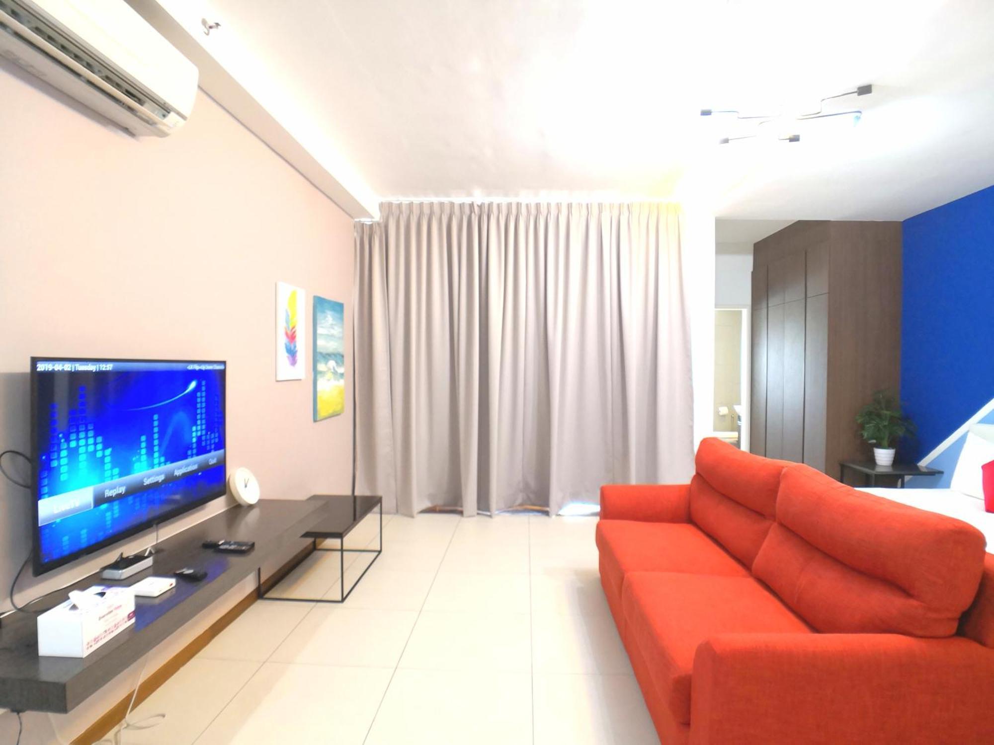 The Landmark Seaview Gurney George Town Room photo