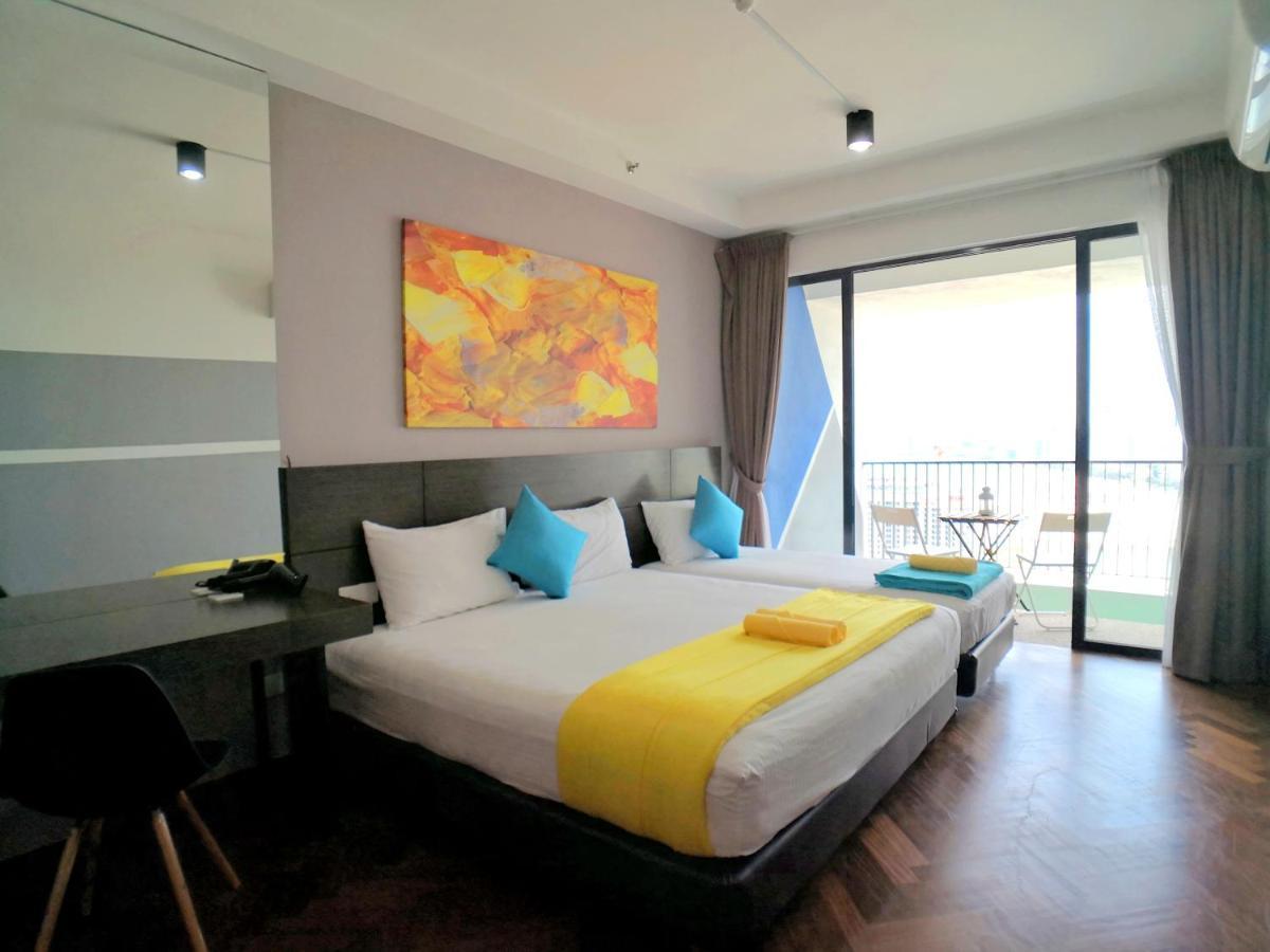 The Landmark Seaview Gurney George Town Exterior photo
